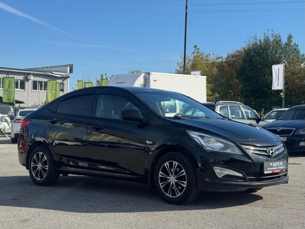 Hyundai Solaris I Рестайлинг с пробегом 2015 года, цена 899 000 рублей, 245440 км, седан, Автокод Объявления