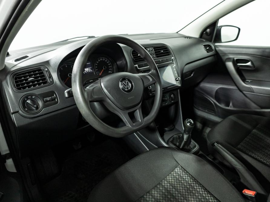Volkswagen Polo V Рестайлинг Санкт-Петербург  - изображение 11