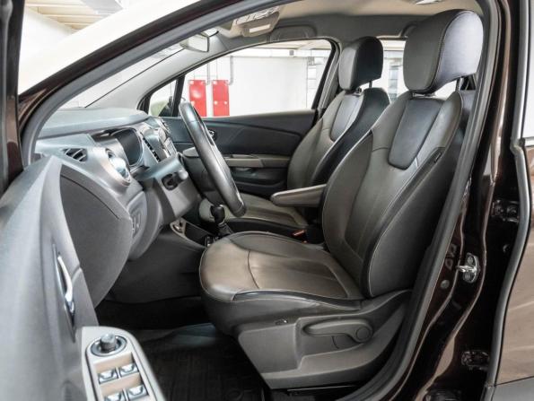 Renault Kaptur I с пробегом 2018 года, цена 1 669 000 рублей, 79581 км, внедорожник, Автокод Объявления