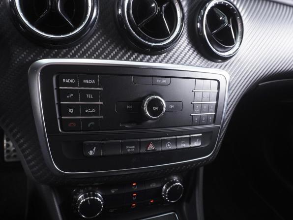 Mercedes-Benz GLA I (X156) Рестайлинг с пробегом 2019 года, цена 1 840 000 рублей, 136862 км, внедорожник, Автокод Объявления