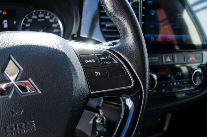 Mitsubishi Outlander III Рестайлинг 2 с пробегом 2018 года, цена 2 050 000 рублей, 143000 км, внедорожник, Автокод Объявления