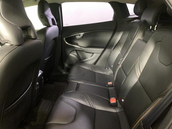 Volvo V40 Cross Country I с пробегом 2014 года, цена 1 190 000 рублей, 190238 км, хэтчбек, Автокод Объявления