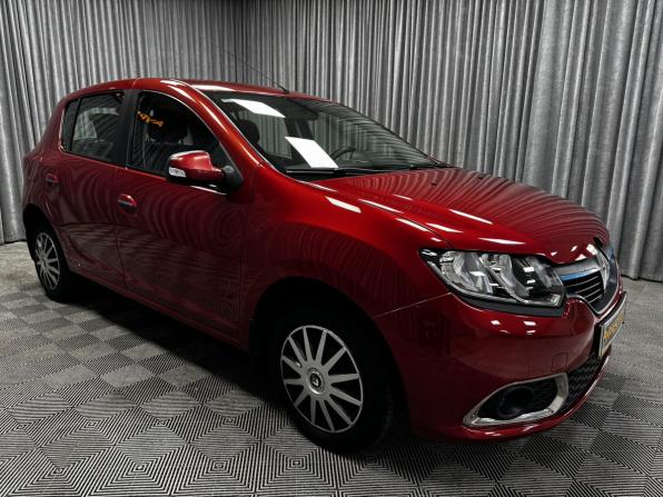 Renault Sandero II с пробегом 2014 года, цена 765 000 рублей, 158464 км, хэтчбек, Автокод Объявления