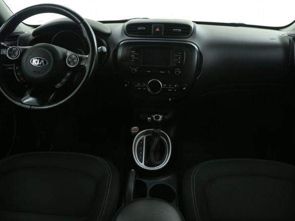 Kia Soul II Рестайлинг с пробегом 2018 года, цена 1 394 000 рублей, 131236 км, хэтчбек, Автокод Объявления