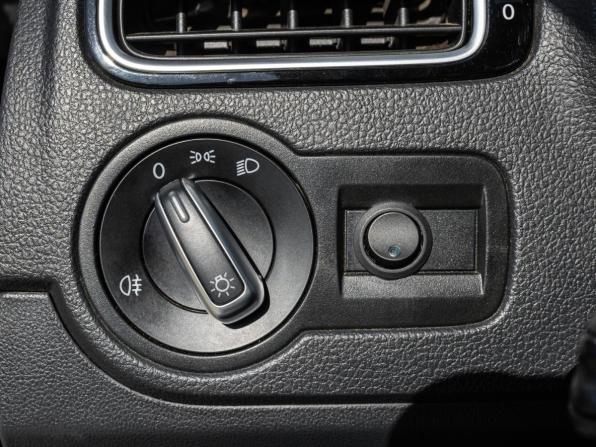 Volkswagen Polo V Рестайлинг с пробегом 2019 года, цена 1 097 000 рублей, 222294 км, седан, Автокод Объявления