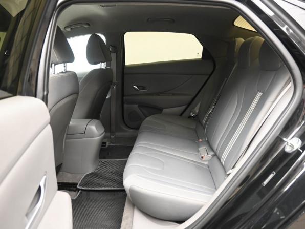 Hyundai Elantra VII (CN7) с пробегом 2022 года, цена 2 160 000 рублей, 54510 км, седан, Автокод Объявления
