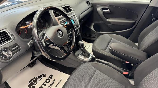 Volkswagen Polo V Рестайлинг с пробегом 2015 года, цена 885 000 рублей, 126474 км, седан, Автокод Объявления