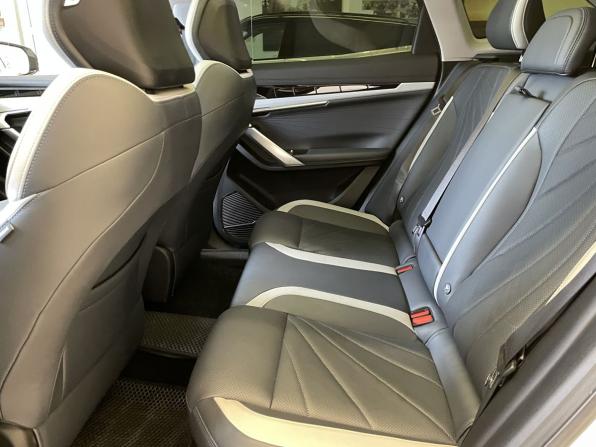 Geely Atlas II с пробегом 2024 года, цена 3 080 000 рублей, 50200 км, внедорожник, Автокод Объявления