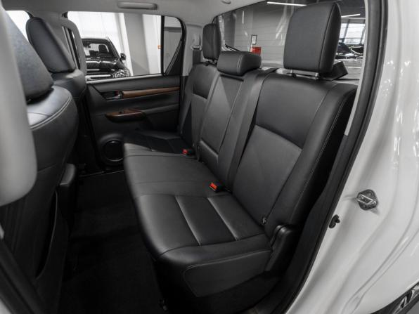 Toyota Hilux VIII с пробегом 2016 года, цена 3 980 000 рублей, 104593 км, пикап, Автокод Объявления