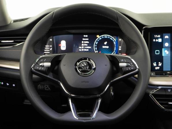 Skoda Octavia IV (A8) Рестайлинг с пробегом 2025 года, цена 3 668 888 рублей, 23 км, лифтбек, Автокод Объявления