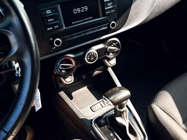 Kia Rio IV Рестайлинг с пробегом 2020 года, цена 1 250 000 рублей, 114914 км, седан, Автокод Объявления