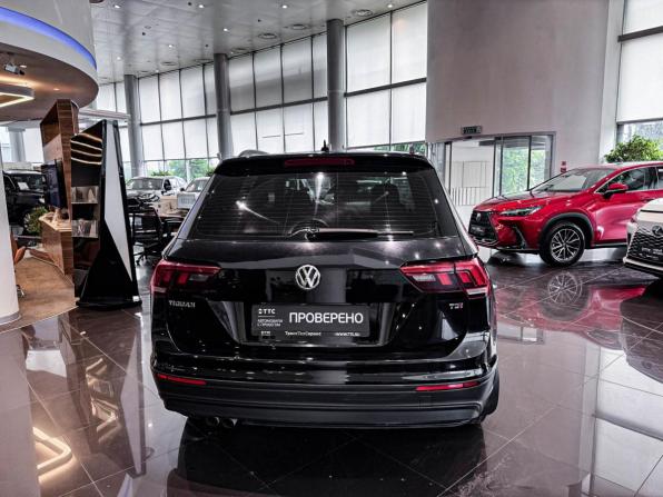 Volkswagen Tiguan II с пробегом 2017 года, цена 2 097 000 рублей, 92975 км, внедорожник, Автокод Объявления