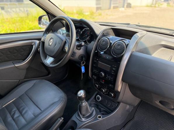 Renault Duster I Рестайлинг с пробегом 2015 года, цена 1 005 000 рублей, 176727 км, внедорожник, Автокод Объявления