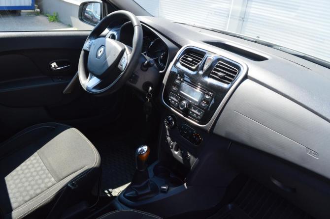 Renault Sandero II с пробегом 2016 года, цена 750 000 рублей, 194360 км, хэтчбек, Автокод Объявления