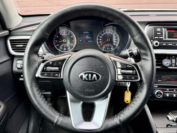 Kia Optima IV Рестайлинг с пробегом 2019 года, цена 1 095 000 рублей, 298124 км, седан, Автокод Объявления