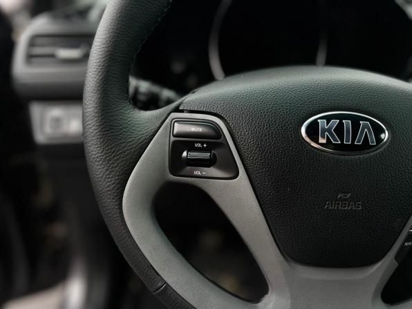 Kia Rio III Рестайлинг с пробегом 2015 года, цена 1 020 000 рублей, 116000 км, седан, Автокод Объявления