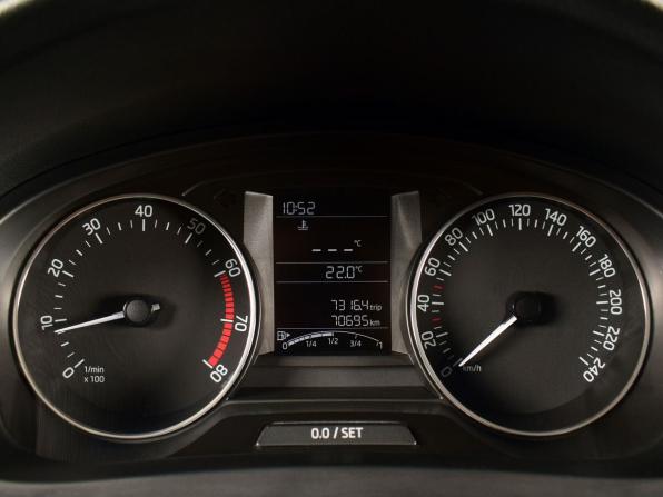 Skoda Rapid I с пробегом 2016 года, цена 1 199 995 рублей, 70695 км, лифтбек, Автокод Объявления