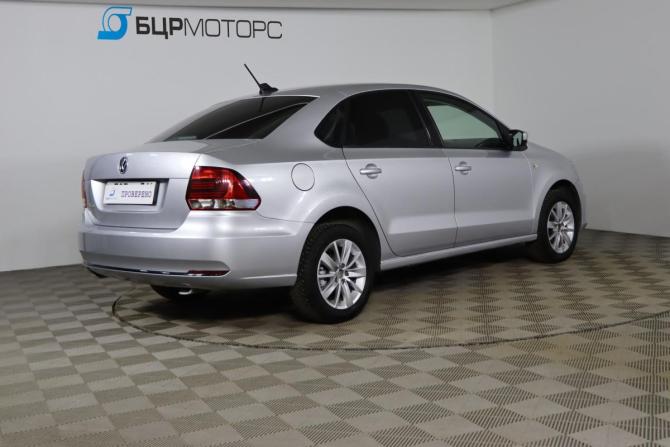 Volkswagen Polo V Рестайлинг с пробегом 2018 года, цена 1 039 990 рублей, 172104 км, седан, Автокод Объявления