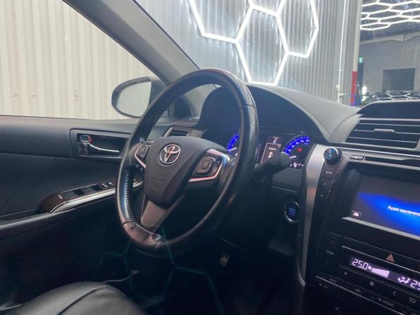 Toyota Camry VII (XV50) Рестайлинг 2 с пробегом 2018 года, цена 2 350 000 рублей, 157863 км, седан, Автокод Объявления