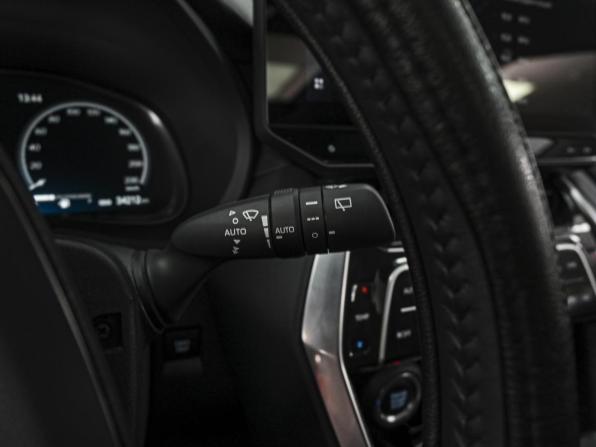 Toyota Venza II с пробегом 2023 года, цена 4 730 000 рублей, 34212 км, внедорожник, Автокод Объявления