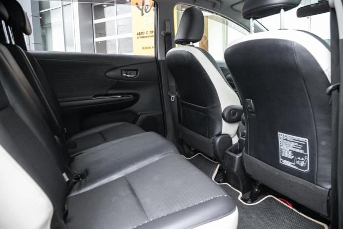 Toyota Wish II Рестайлинг с пробегом 2014 года, цена 1 498 000 рублей, 176000 км, минивэн, Автокод Объявления