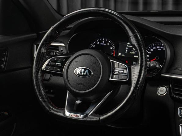Kia Optima IV Рестайлинг с пробегом 2018 года, цена 2 279 000 рублей, 142208 км, седан, Автокод Объявления