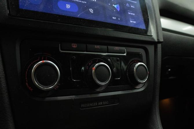 Volkswagen Golf VI с пробегом 2012 года, цена 809 000 рублей, 133793 км, хэтчбек, Автокод Объявления