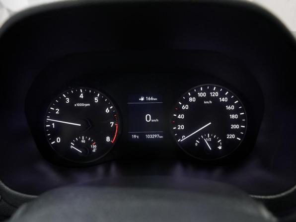 Hyundai Solaris II с пробегом 2018 года, цена 1 350 000 рублей, 101000 км, седан, Автокод Объявления
