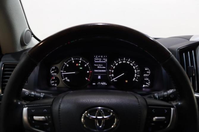 Toyota Land Cruiser 200 Series Рестайлинг 2 с пробегом 2019 года, цена 6 300 000 рублей, 171420 км, внедорожник, Автокод Объявления
