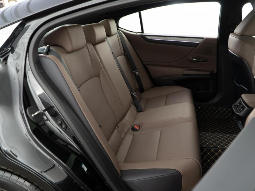 Lexus ES VII Рестайлинг 2 Москва  - изображение 7
