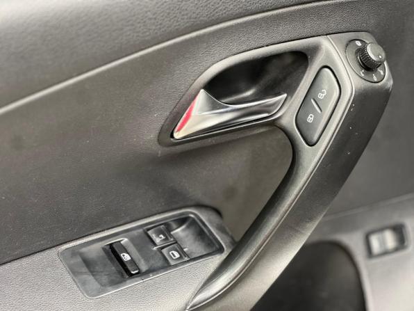 Volkswagen Polo V с пробегом 2013 года, цена 650 500 рублей, 283425 км, седан, Автокод Объявления