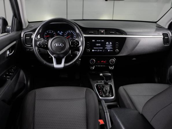 Kia Rio IV Рестайлинг с пробегом 2021 года, цена 1 599 000 рублей, 82863 км, седан, Автокод Объявления
