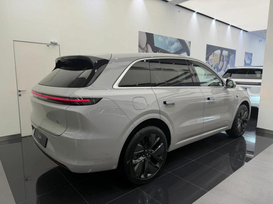 Li Auto (Lixiang) L6 Москва  - изображение 2