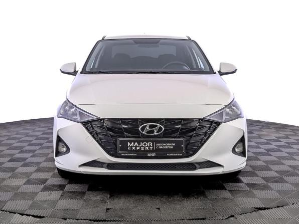 Hyundai Solaris II Рестайлинг с пробегом 2021 года, цена 1 530 000 рублей, 87883 км, седан, Автокод Объявления