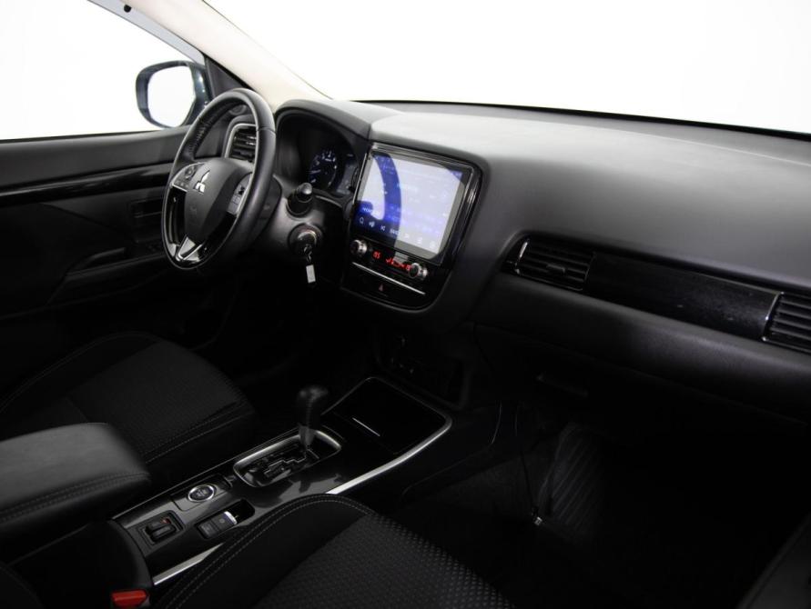 Mitsubishi Outlander III Рестайлинг 3 Санкт-Петербург  - изображение 11