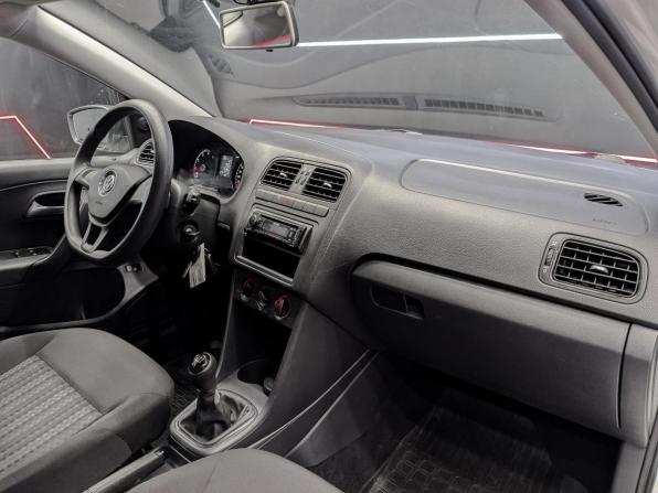 Volkswagen Polo V Рестайлинг с пробегом 2018 года, цена 1 100 000 рублей, 73682 км, седан, Автокод Объявления