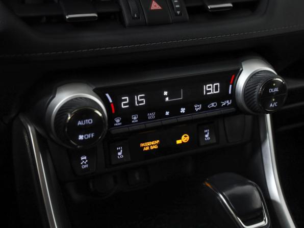 Toyota RAV4 V (XA50) с пробегом 2021 года, цена 3 299 000 рублей, 86954 км, внедорожник, Автокод Объявления