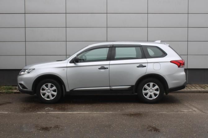 Mitsubishi Outlander III Рестайлинг 3 с пробегом 2021 года, цена 2 195 000 рублей, 126526 км, внедорожник, Автокод Объявления