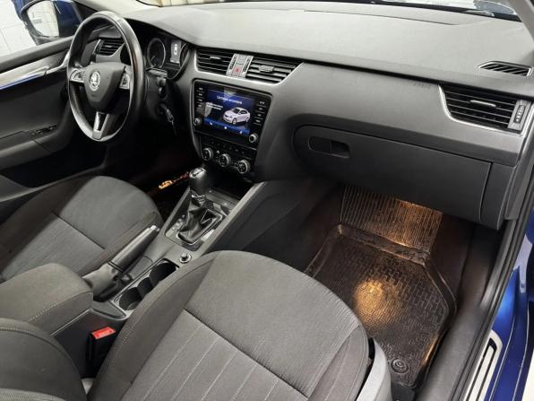 Skoda Octavia III (A7) Рестайлинг с пробегом 2018 года, цена 2 200 000 рублей, 117000 км, лифтбек, Автокод Объявления