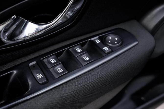 Renault Fluence I с пробегом 2012 года, цена 430 000 рублей, 188085 км, седан, Автокод Объявления