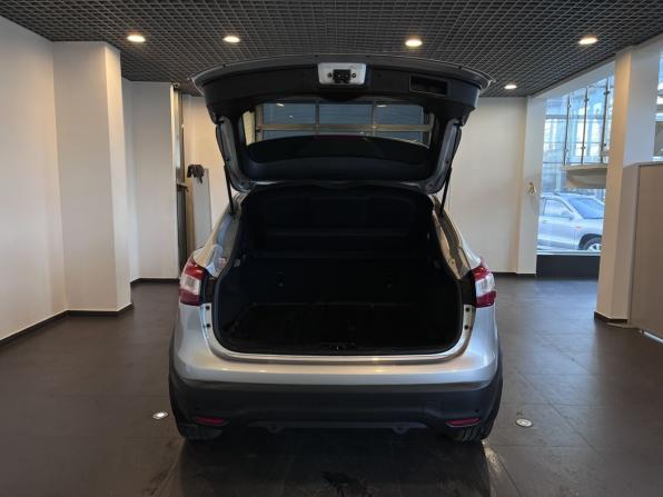 Nissan Qashqai II с пробегом 2018 года, цена 1 924 000 рублей, 124460 км, внедорожник, Автокод Объявления