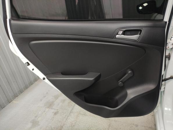 Hyundai Solaris I Рестайлинг с пробегом 2014 года, цена 640 000 рублей, 182556 км, седан, Автокод Объявления