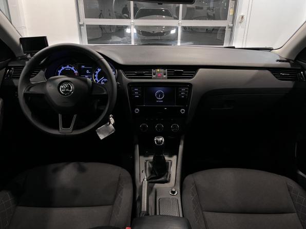 Skoda Octavia III (A7) Рестайлинг с пробегом 2019 года, цена 1 800 000 рублей, 114117 км, лифтбек, Автокод Объявления