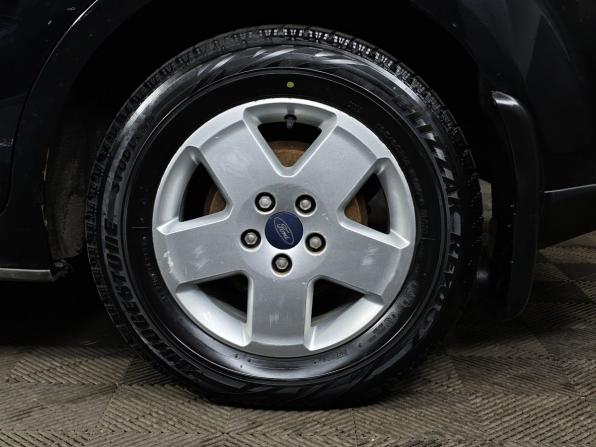 Ford Focus II с пробегом 2007 года, цена 397 000 рублей, 201077 км, седан, Автокод Объявления