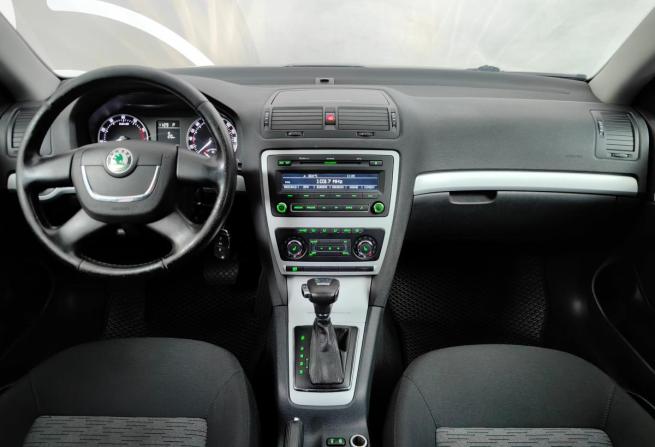 Skoda Octavia II (A5) Рестайлинг с пробегом 2011 года, цена 599 000 рублей, 224254 км, лифтбек, Автокод Объявления