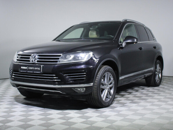 Volkswagen Touareg 2016 черный