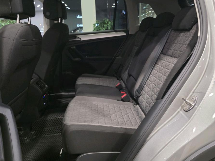 Volkswagen Tiguan II Рестайлинг Новосибирск  - изображение 11