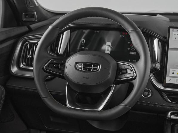 Geely Monjaro I Рестайлинг 2 с пробегом 2025 года, цена 4 350 000 рублей, 17 км, внедорожник, Автокод Объявления