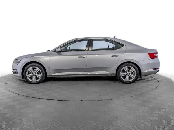 Skoda Superb III Рестайлинг с пробегом 2021 года, цена 2 440 000 рублей, 133030 км, лифтбек, Автокод Объявления