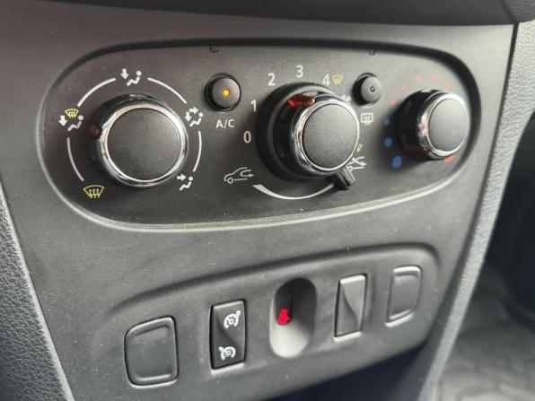 Renault Sandero II с пробегом 2016 года, цена 845 000 рублей, 79000 км, хэтчбек, Автокод Объявления